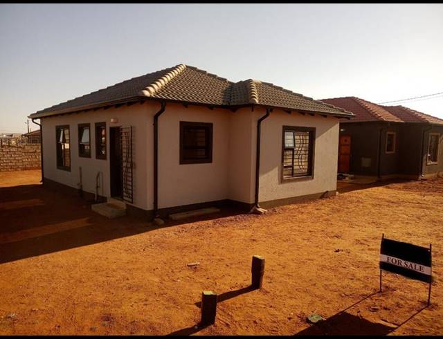 3 BEDROOM HOUSE FOR SALE IN PROTEA GLEN
